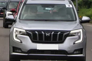 Mahindra XUV700 AX5 AT Diesel Self Drive Car